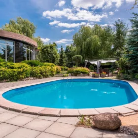   Tierra Blue Pool, 8x4x1,5 m-es ovális, süllyesztett víztükrű medence 0,8 mm-es szürke színű fóliával